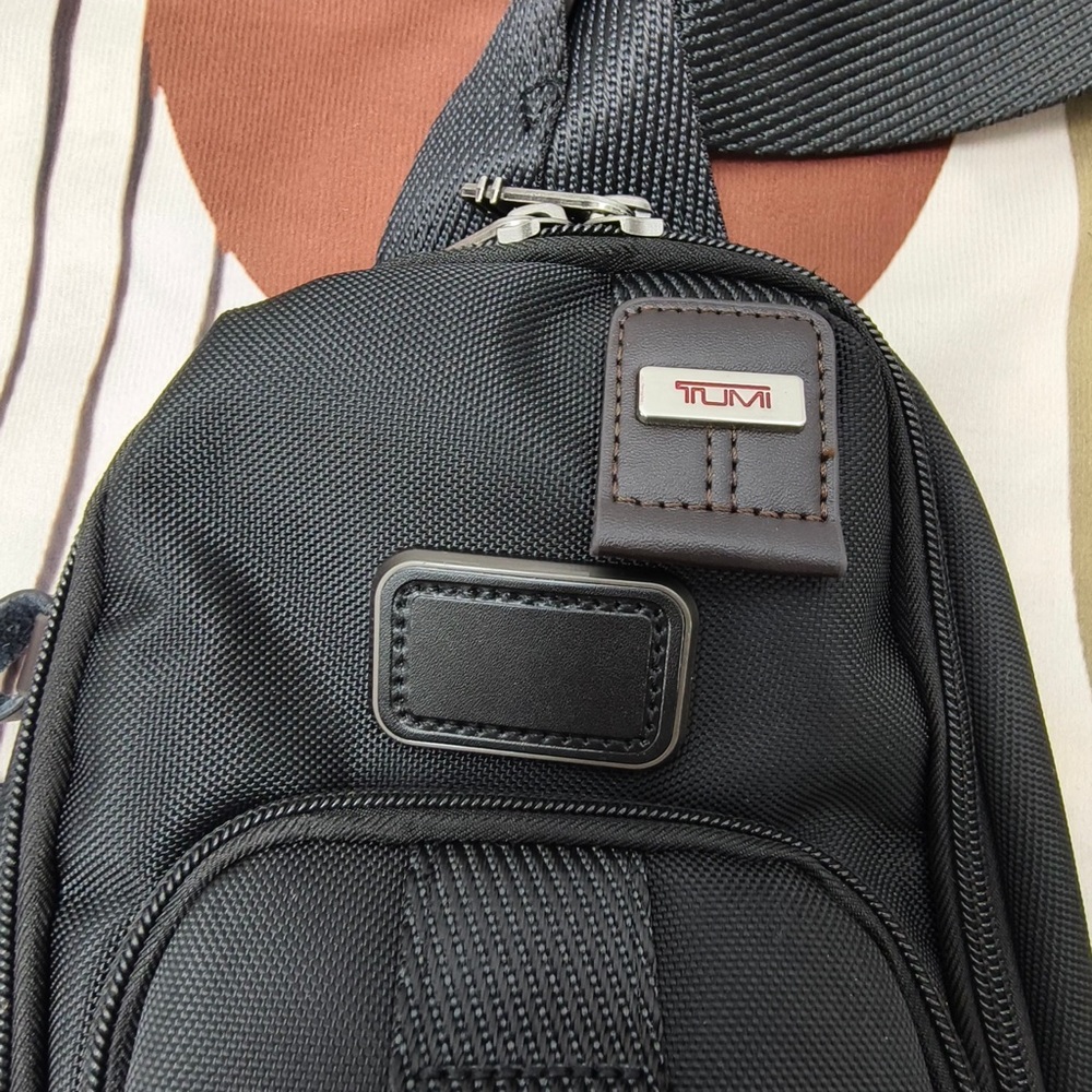 🥥Tumi Alpha Bravo Compact Shoulder Bag|Chest Pack - Picture 5 of 6
